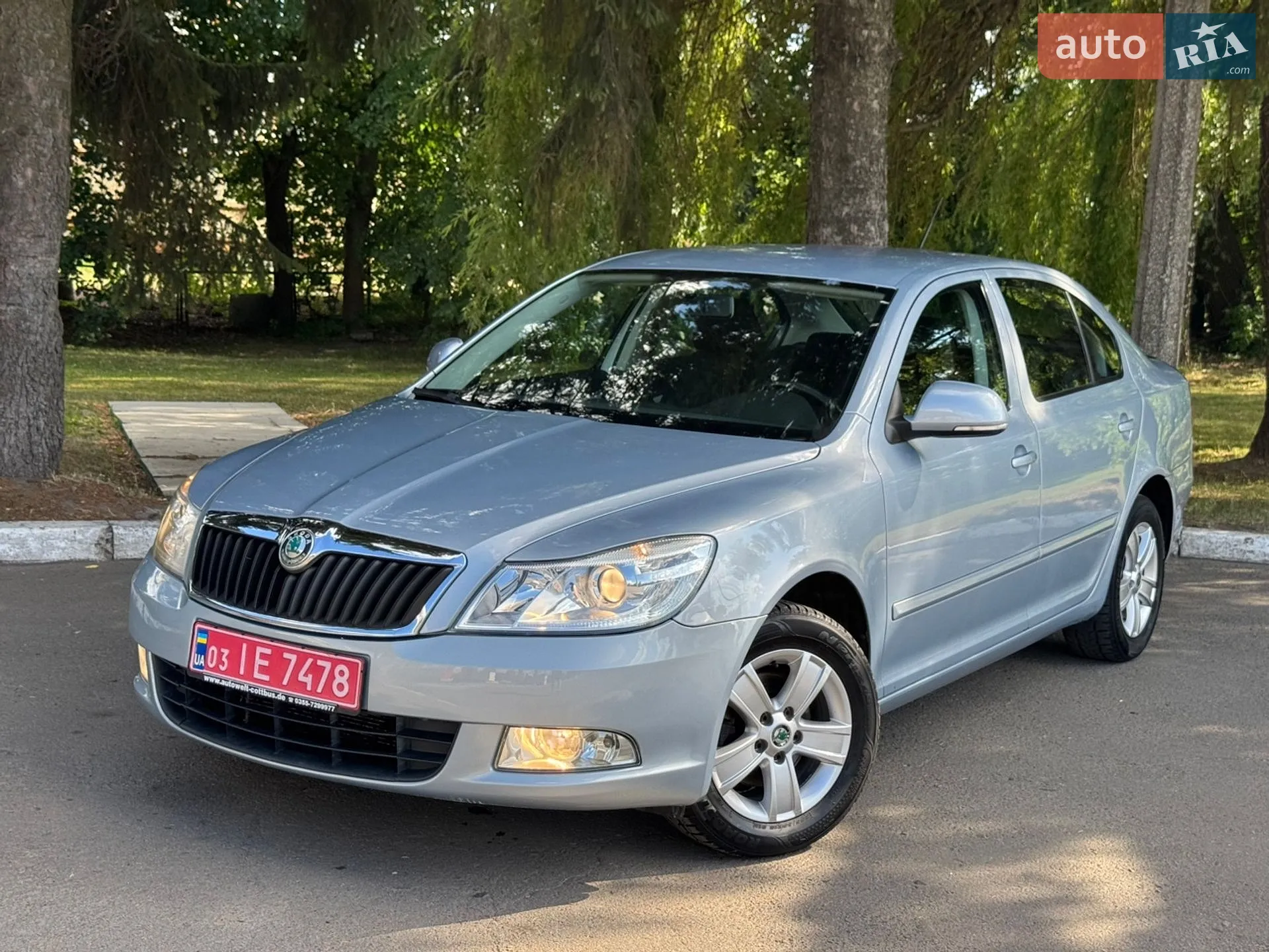 2011 Skoda Octavia - мініатюра 2