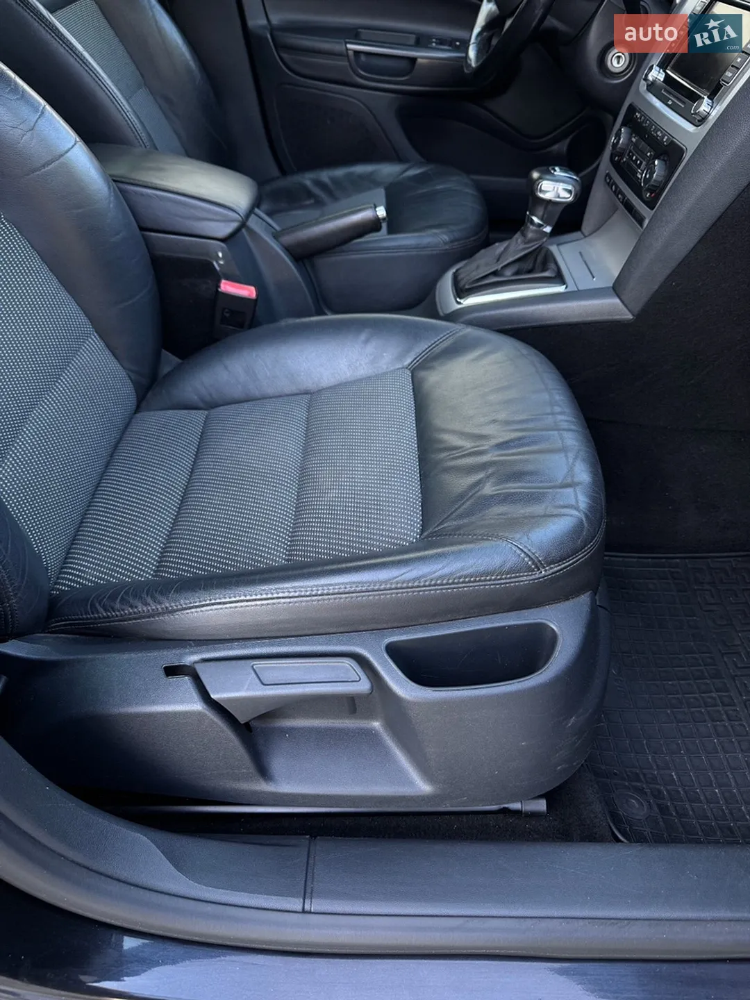 2011 Skoda Octavia - мініатюра 38