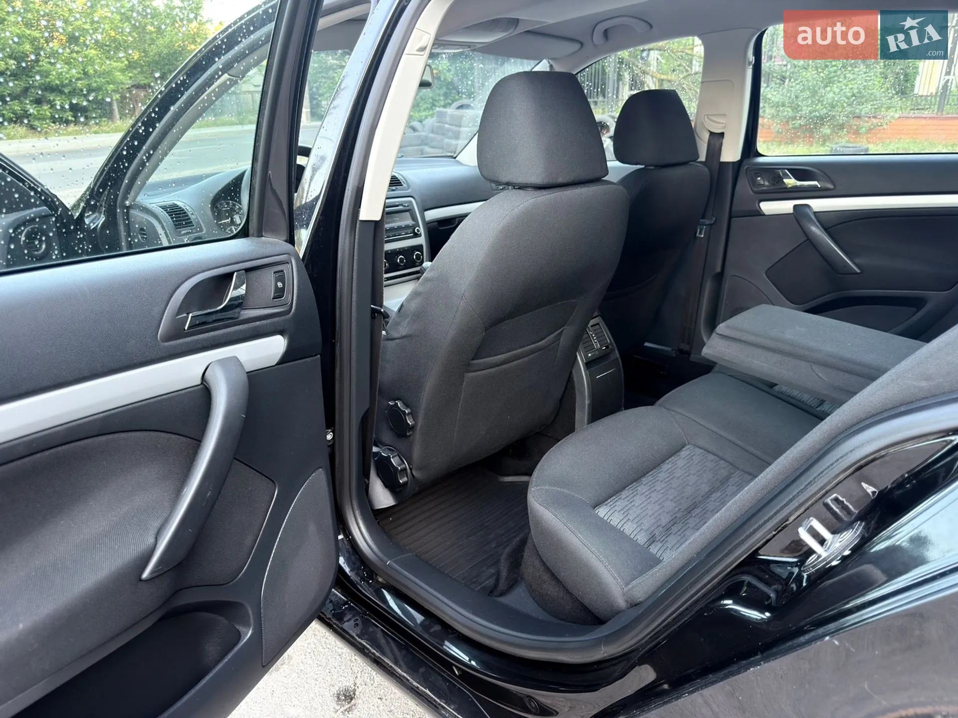 2011 Skoda Octavia - мініатюра 10