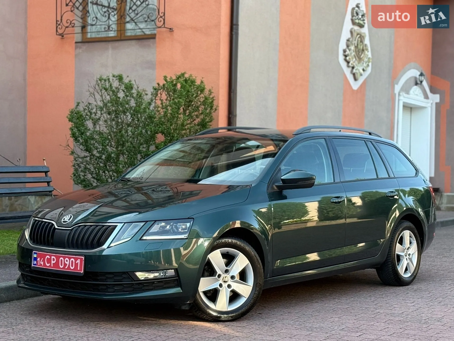 2019 Skoda Octavia - фото 1