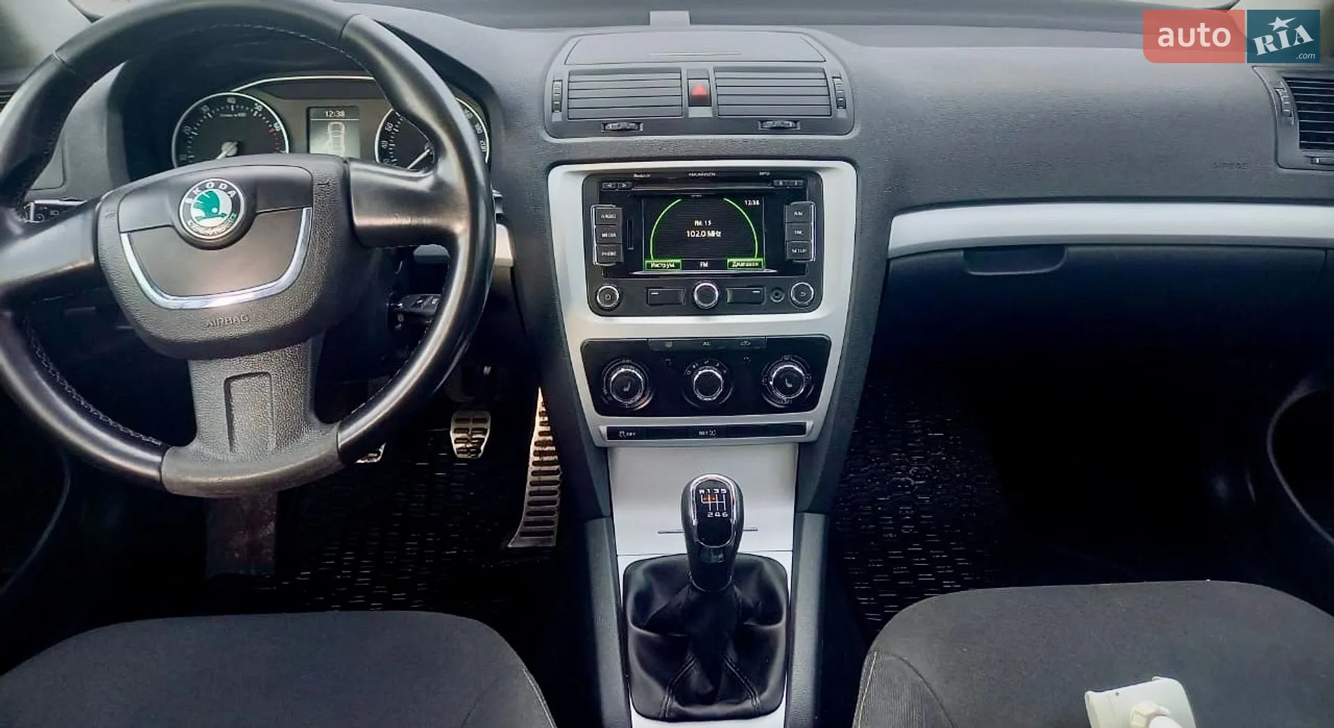 2010 Skoda Octavia - мініатюра 12
