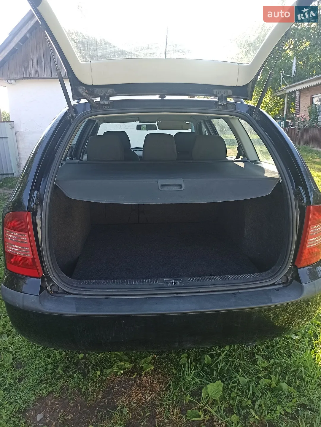 Skoda Octavia 2009 VIN TMBJX21U198855978 фото оголошення 5 з 12