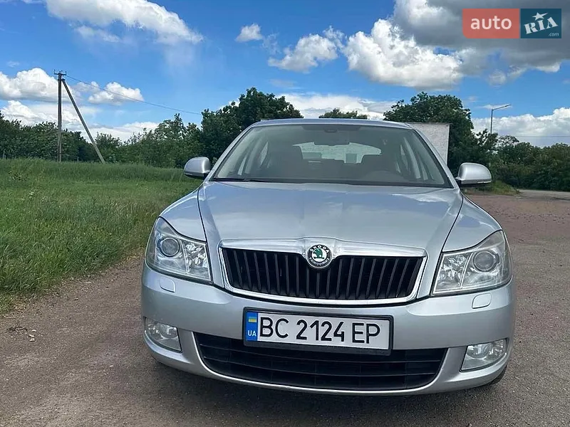 Skoda Octavia 2012 VIN TMBBE61ZXD2024892 фото оголошення 2 з 58