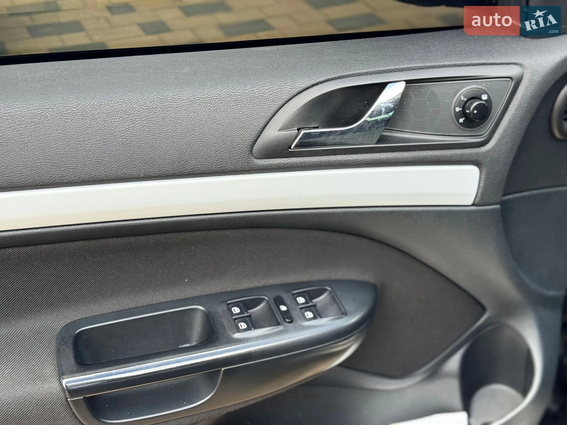 2011 Skoda Octavia - мініатюра 40