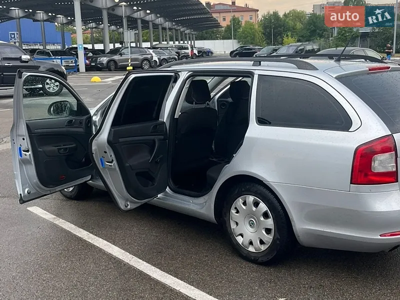 Skoda Octavia 2011 VIN TMBJT61Z3C2086859 фото оголошення 4 з 51