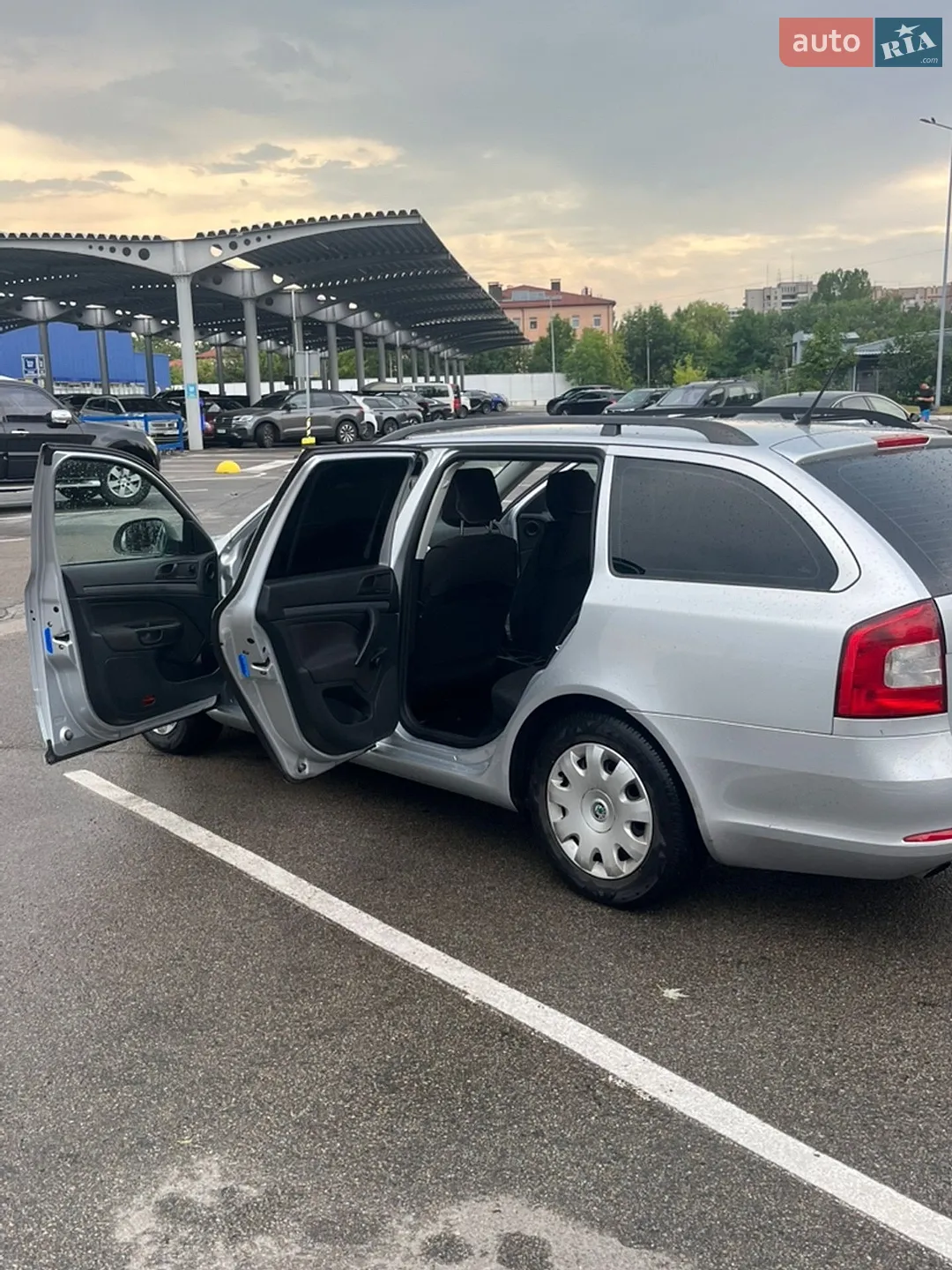 Skoda Octavia 2011 VIN TMBJT61Z3C2086859 фото оголошення 4 з 5