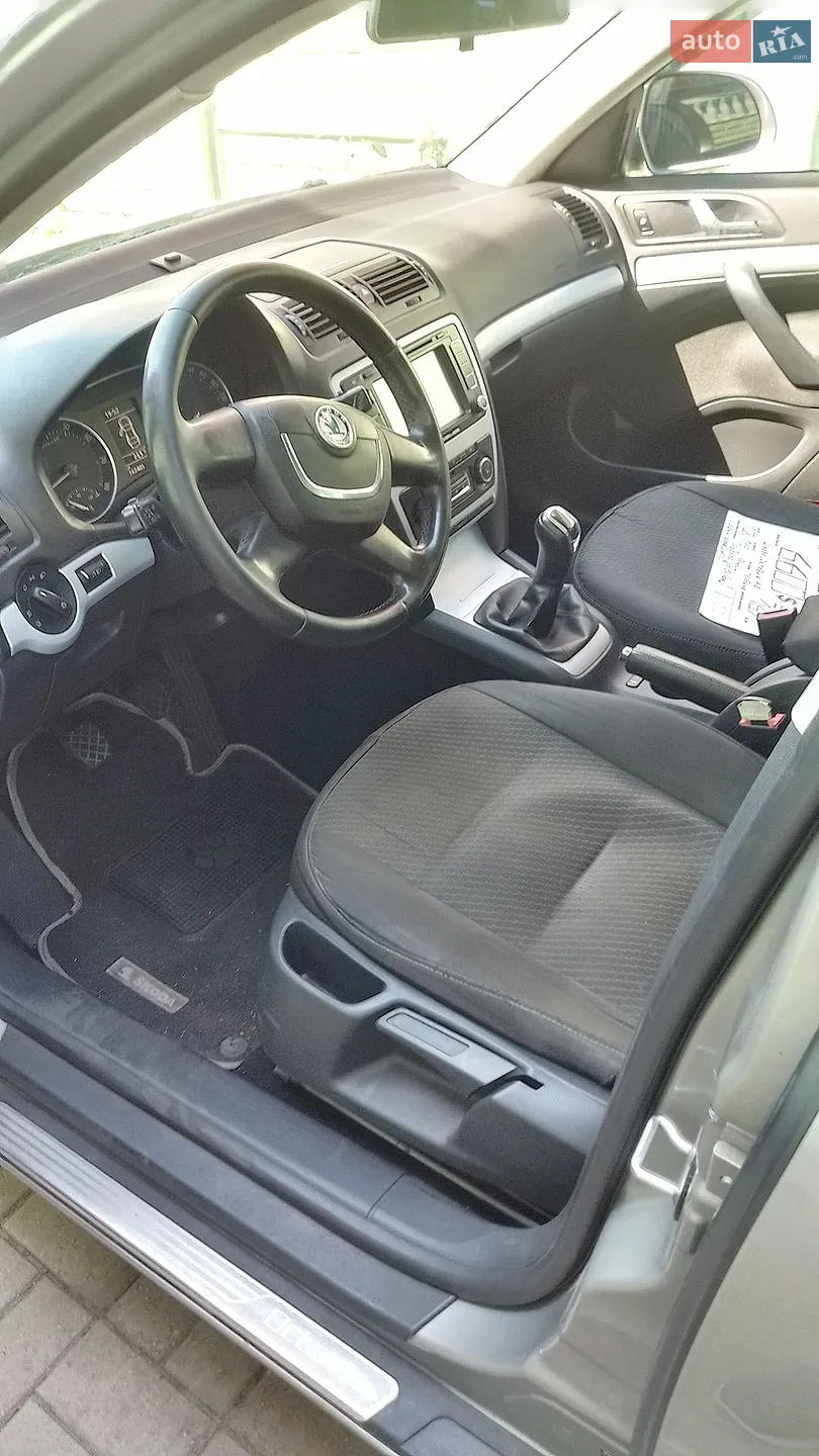 2011 Skoda Octavia - мініатюра 4