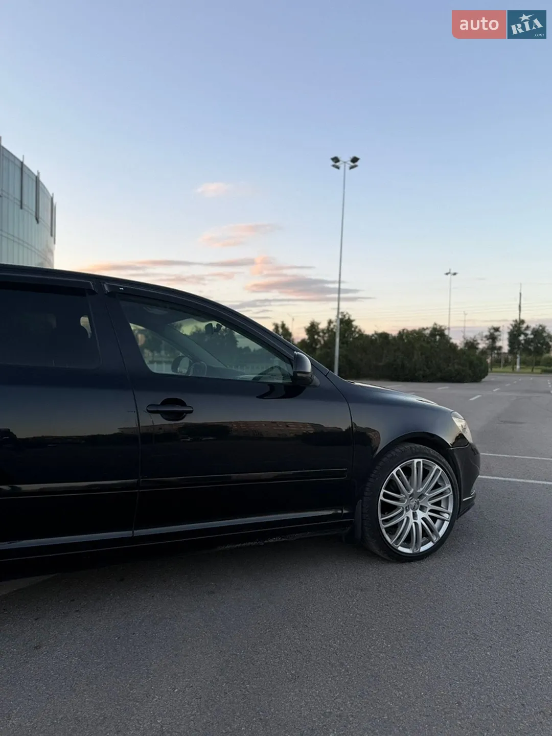 2010 Skoda Octavia - мініатюра 15