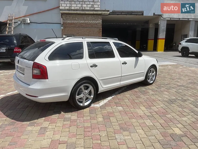 Skoda Octavia 2011 VIN TMBTTC1Z9C2024762 фото оголошення 10 з 57