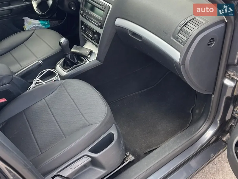 Skoda Octavia 2011 VIN TMBHT61Z3B2121669 фото оголошення 14 з 56