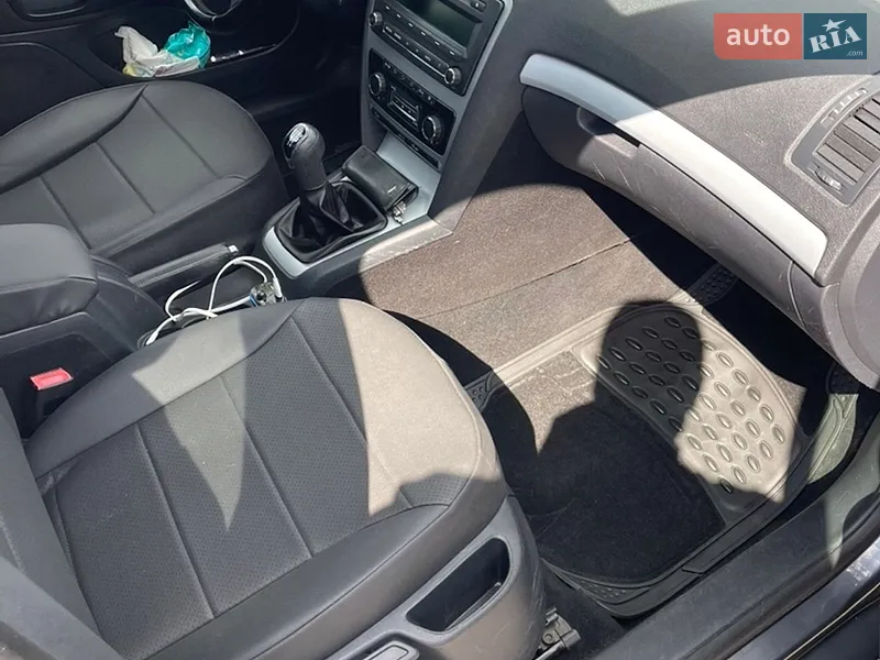 Skoda Octavia 2011 VIN TMBHT61Z3B2121669 фото оголошення 16 з 56