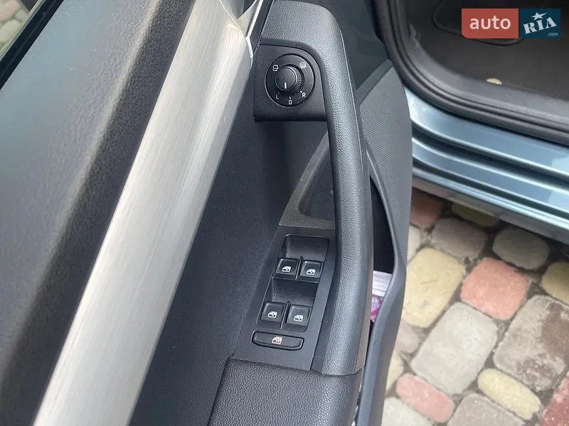 Skoda Octavia 2017 VIN TMBJJ7NE8J0092653 фото оголошення 10 з 55