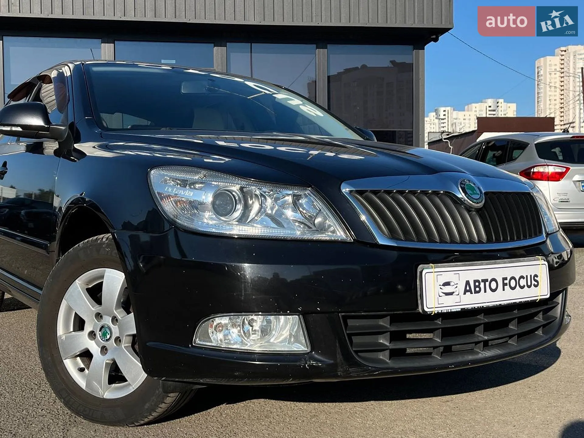 2010 Skoda Octavia - мініатюра 2