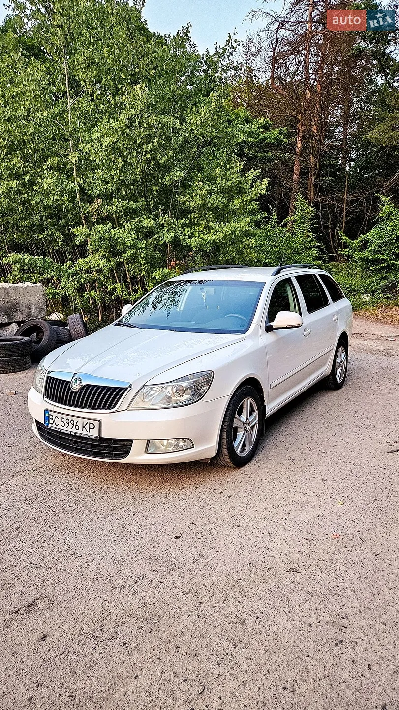2010 Skoda Octavia - мініатюра 4