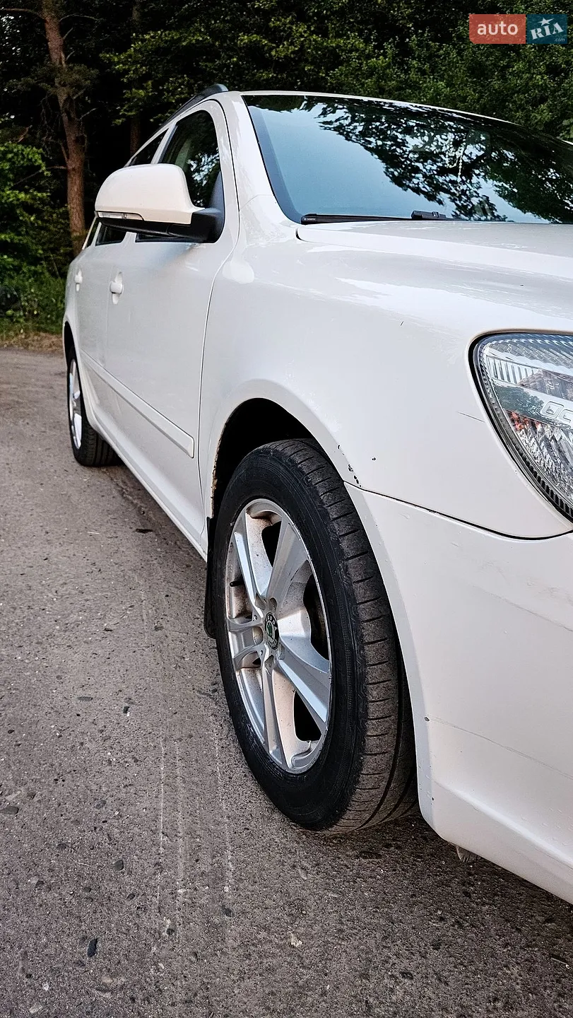 2010 Skoda Octavia - мініатюра 15