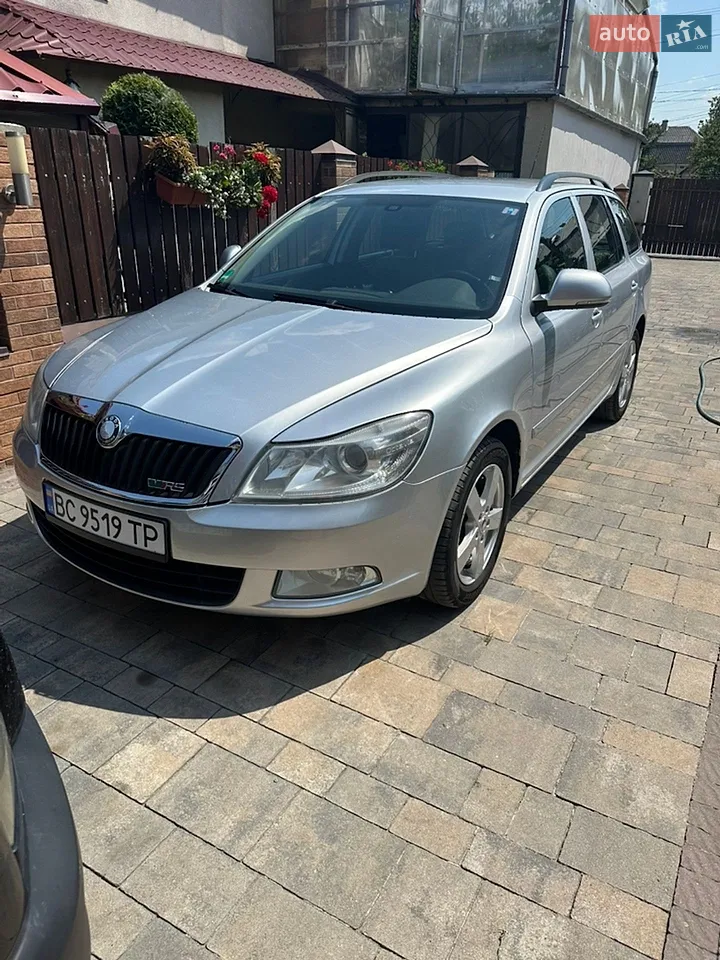 2010 Skoda Octavia - мініатюра 14