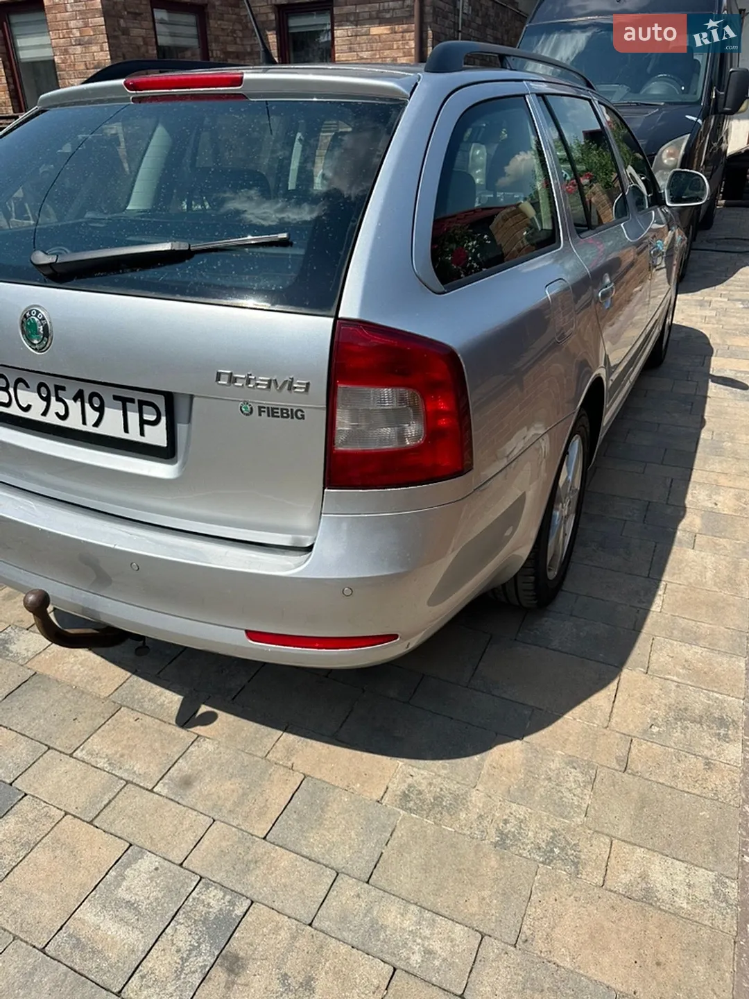 2010 Skoda Octavia - мініатюра 3
