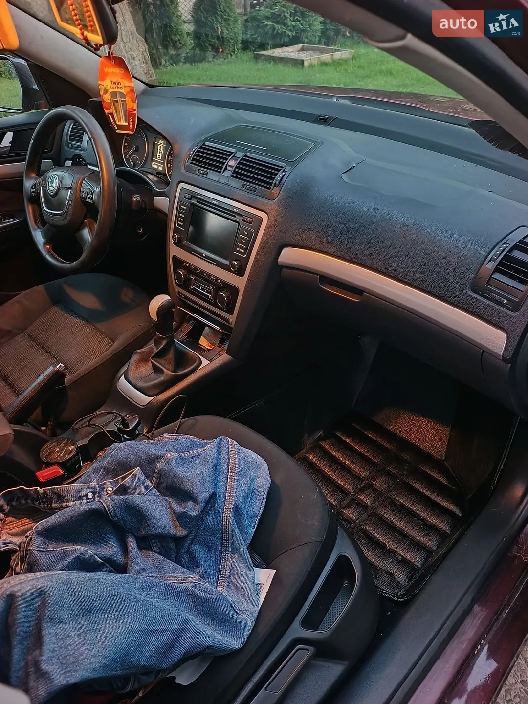 2010 Skoda Octavia - мініатюра 13
