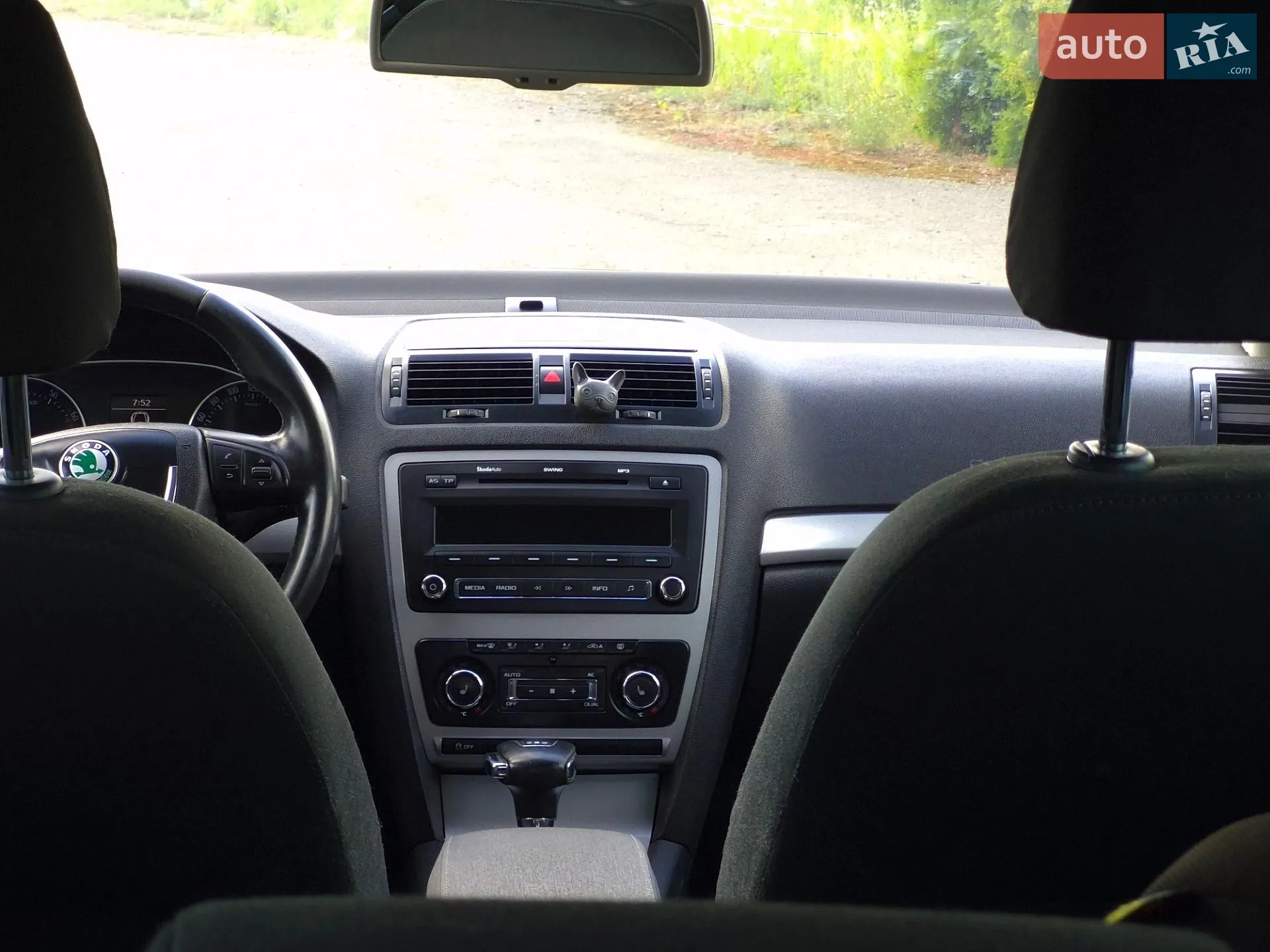 2010 Skoda Octavia - мініатюра 15
