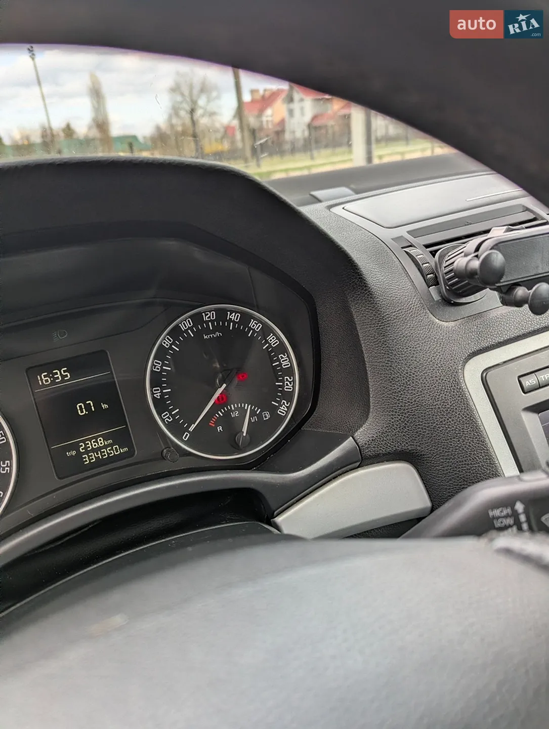 2010 Skoda Octavia - мініатюра 12