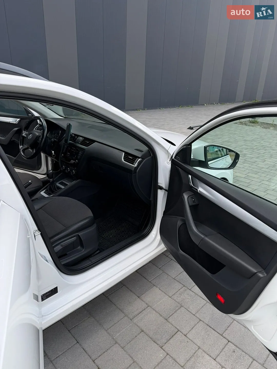 2013 Skoda Octavia - мініатюра 23