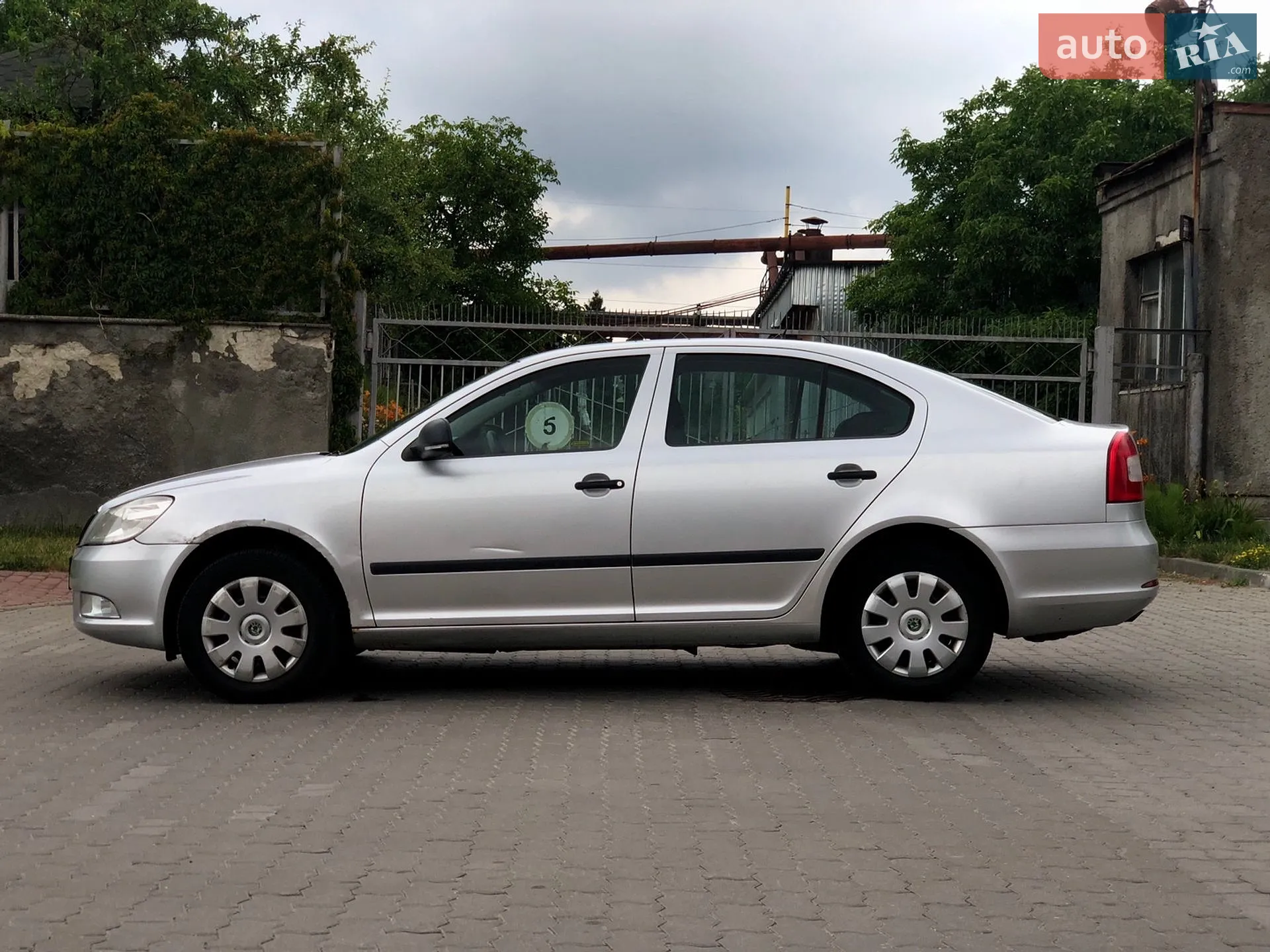 2010 Skoda Octavia - мініатюра 4