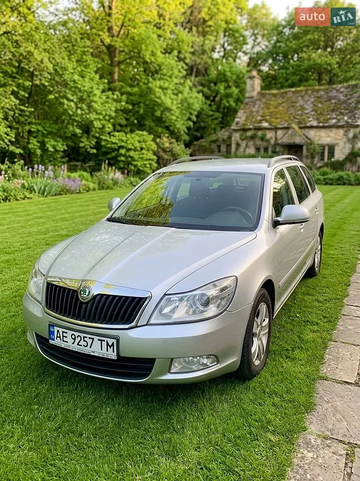 2010 Skoda Octavia - мініатюра 14
