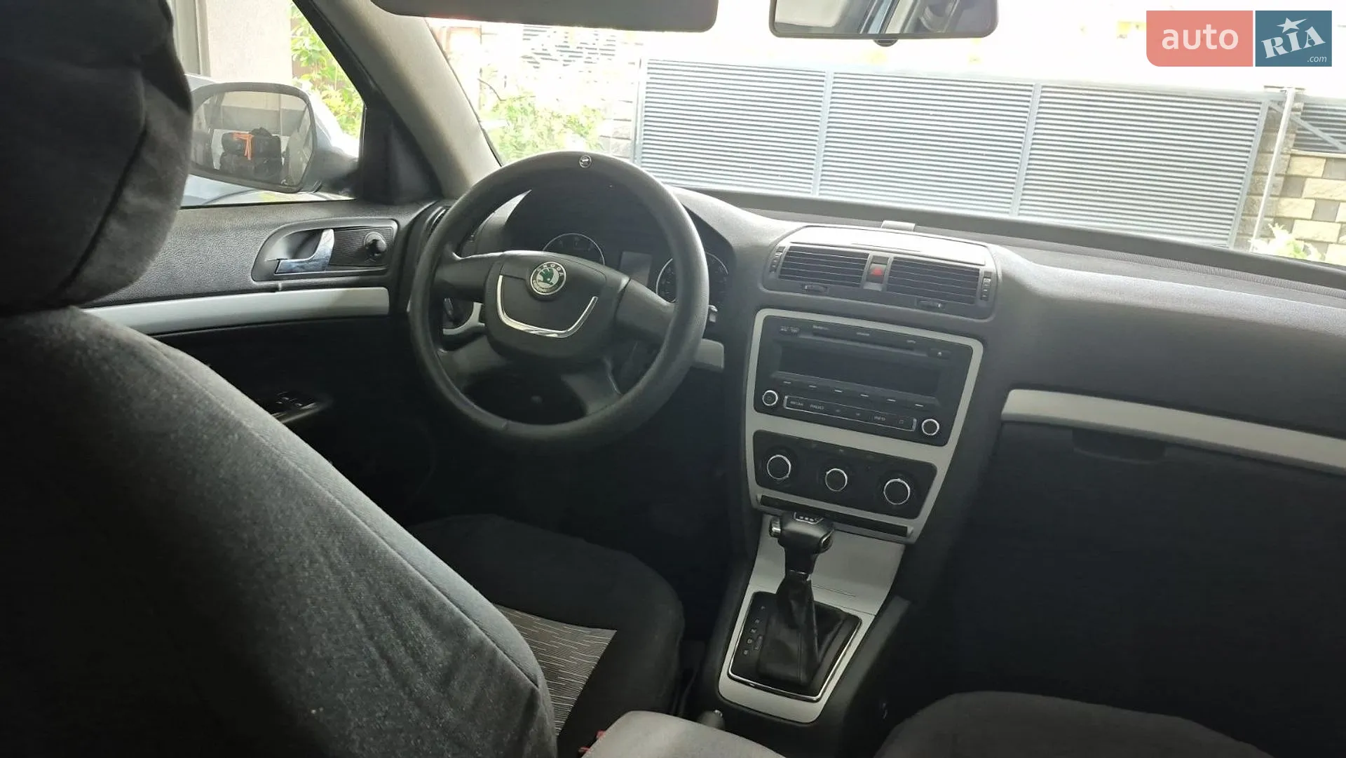 2010 Skoda Octavia - мініатюра 3