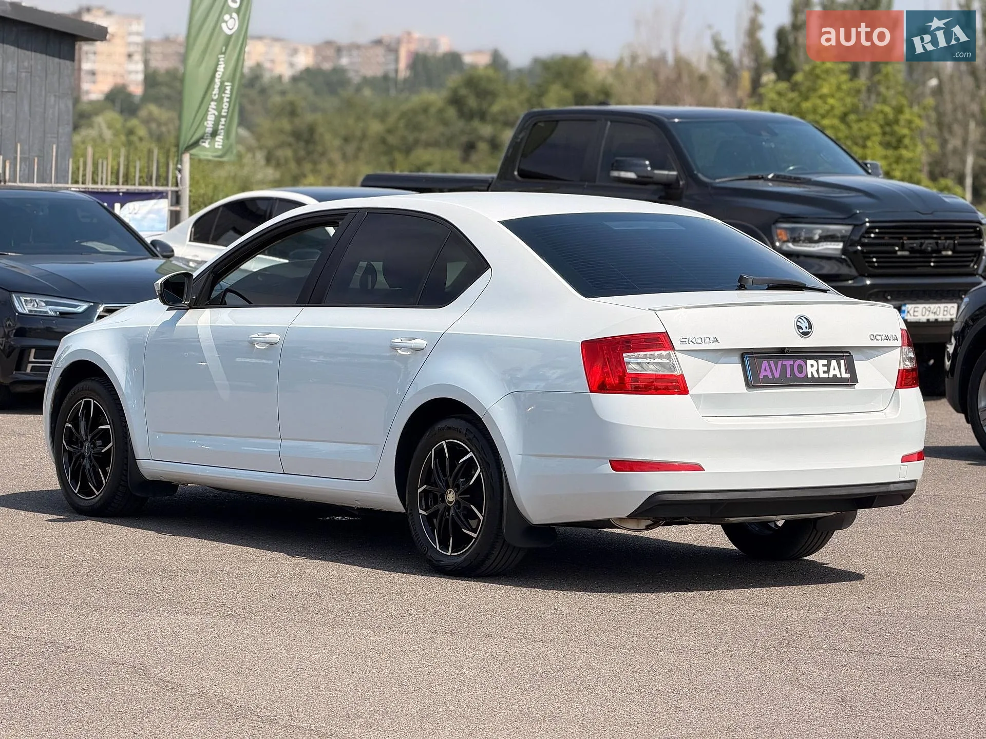 2014 Skoda Octavia - мініатюра 23