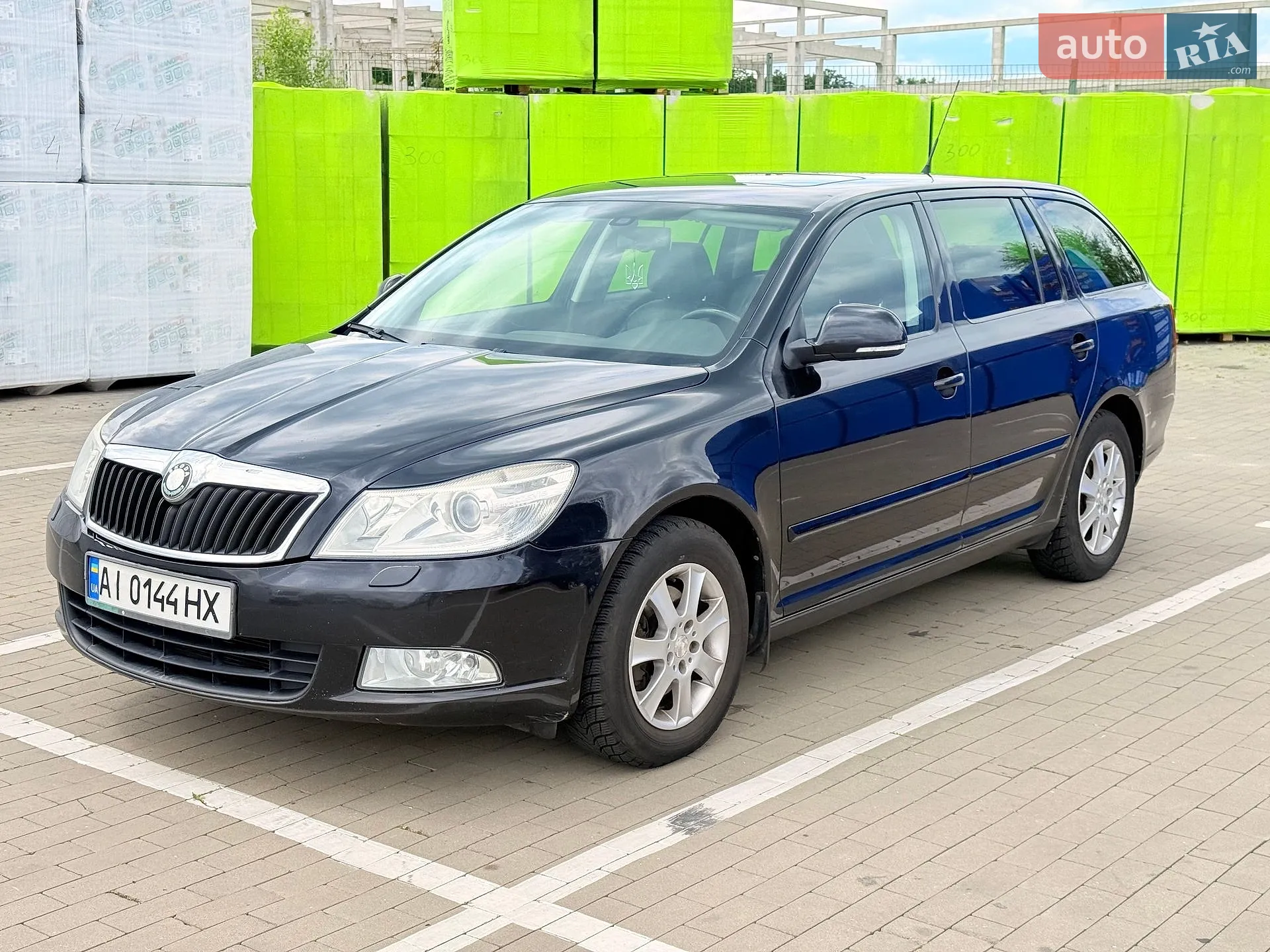2010 Skoda Octavia - мініатюра 2