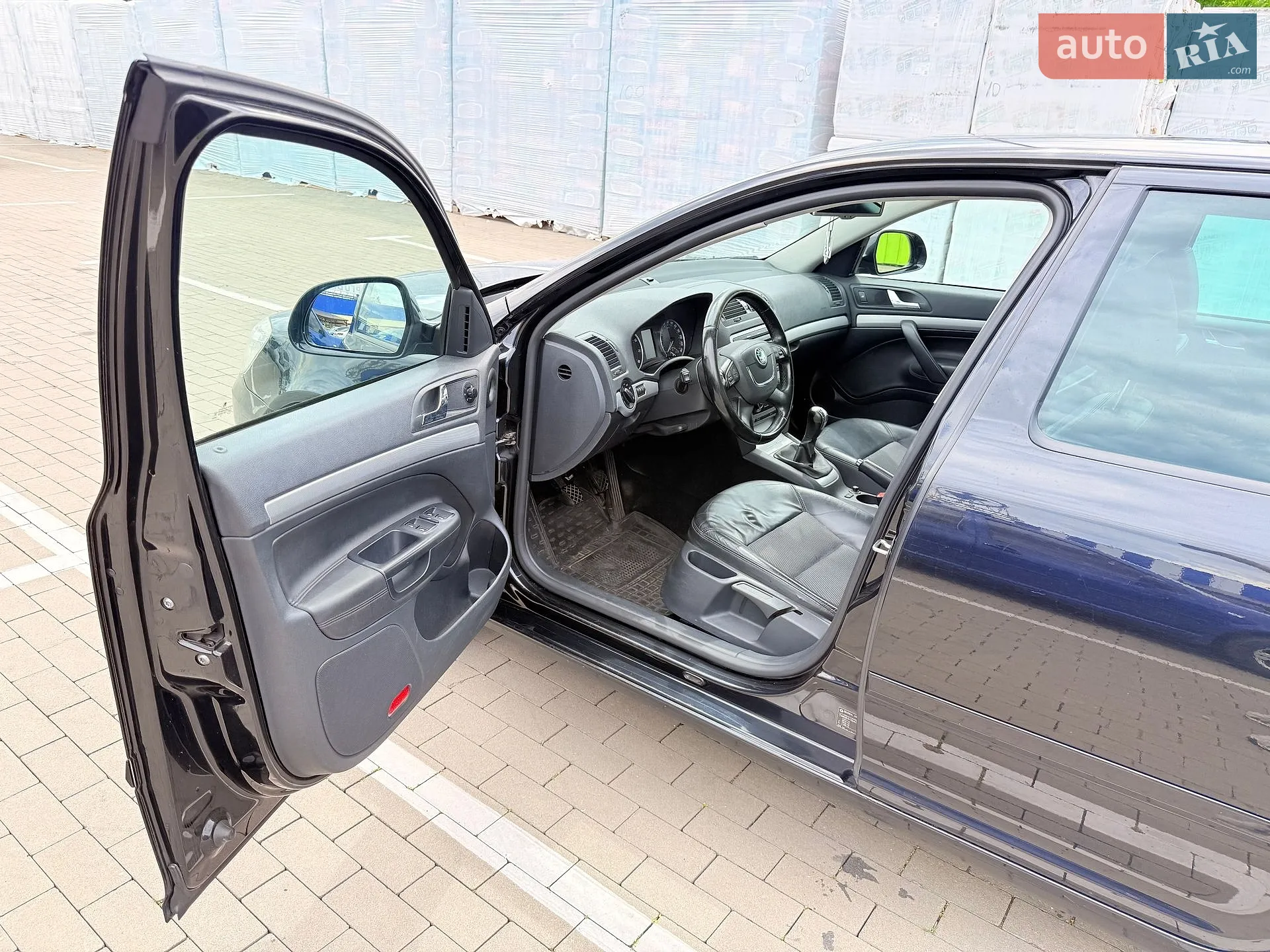 2010 Skoda Octavia - мініатюра 17