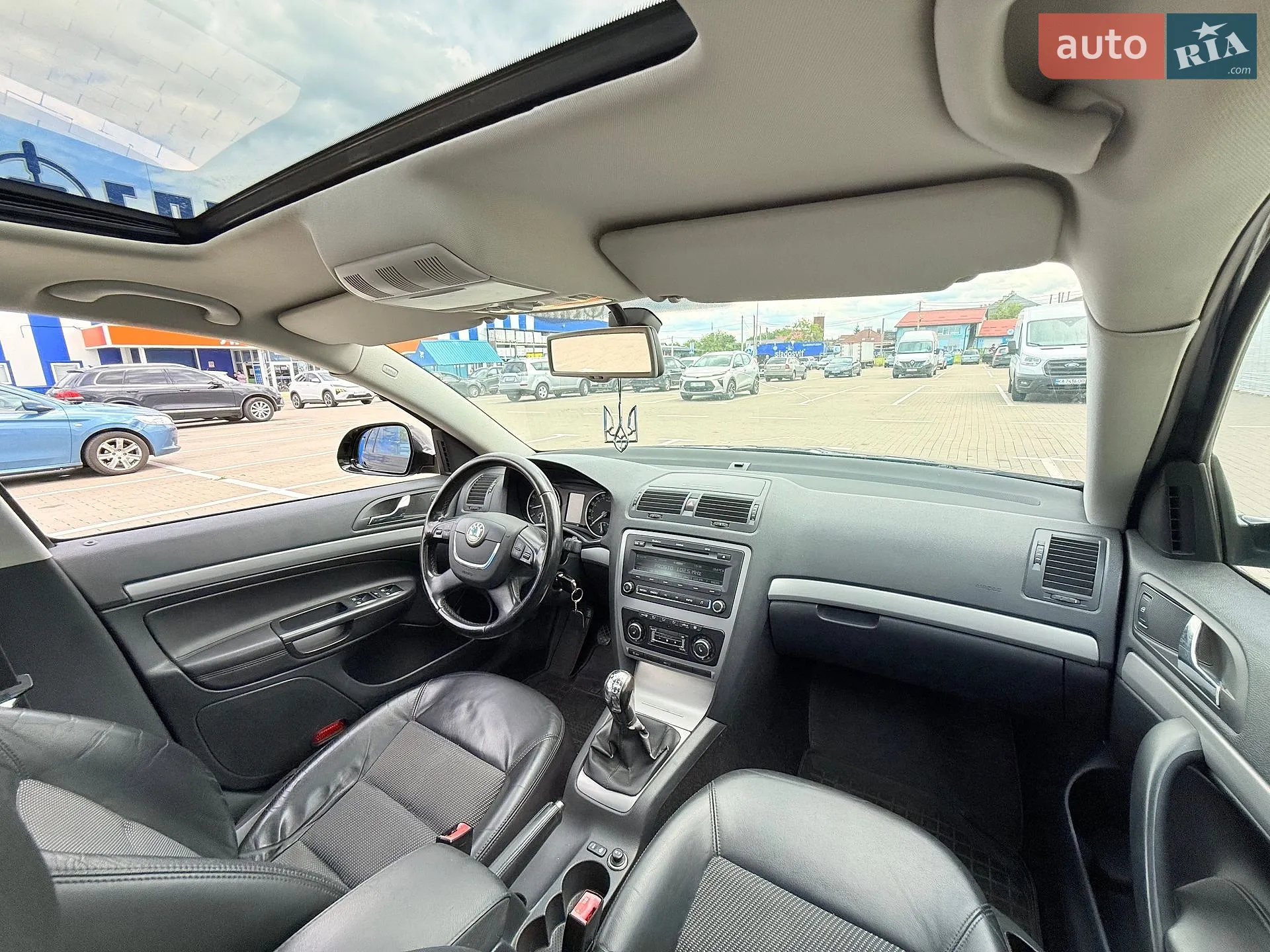 2010 Skoda Octavia - мініатюра 26