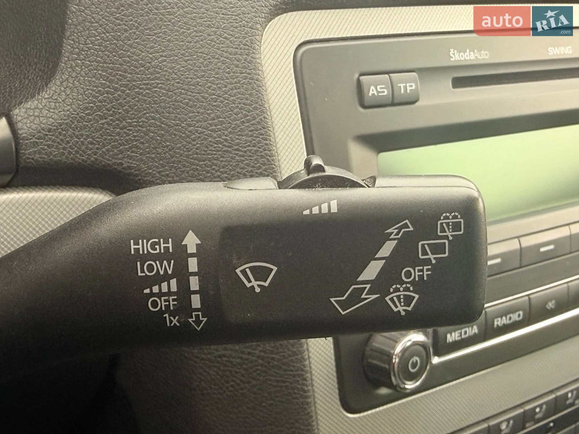 2010 Skoda Octavia - мініатюра 77