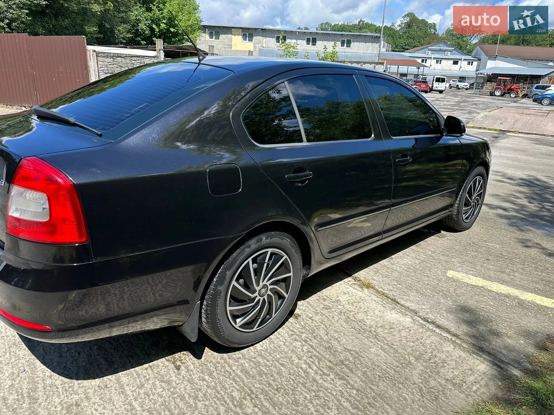 2010 Skoda Octavia - мініатюра 3