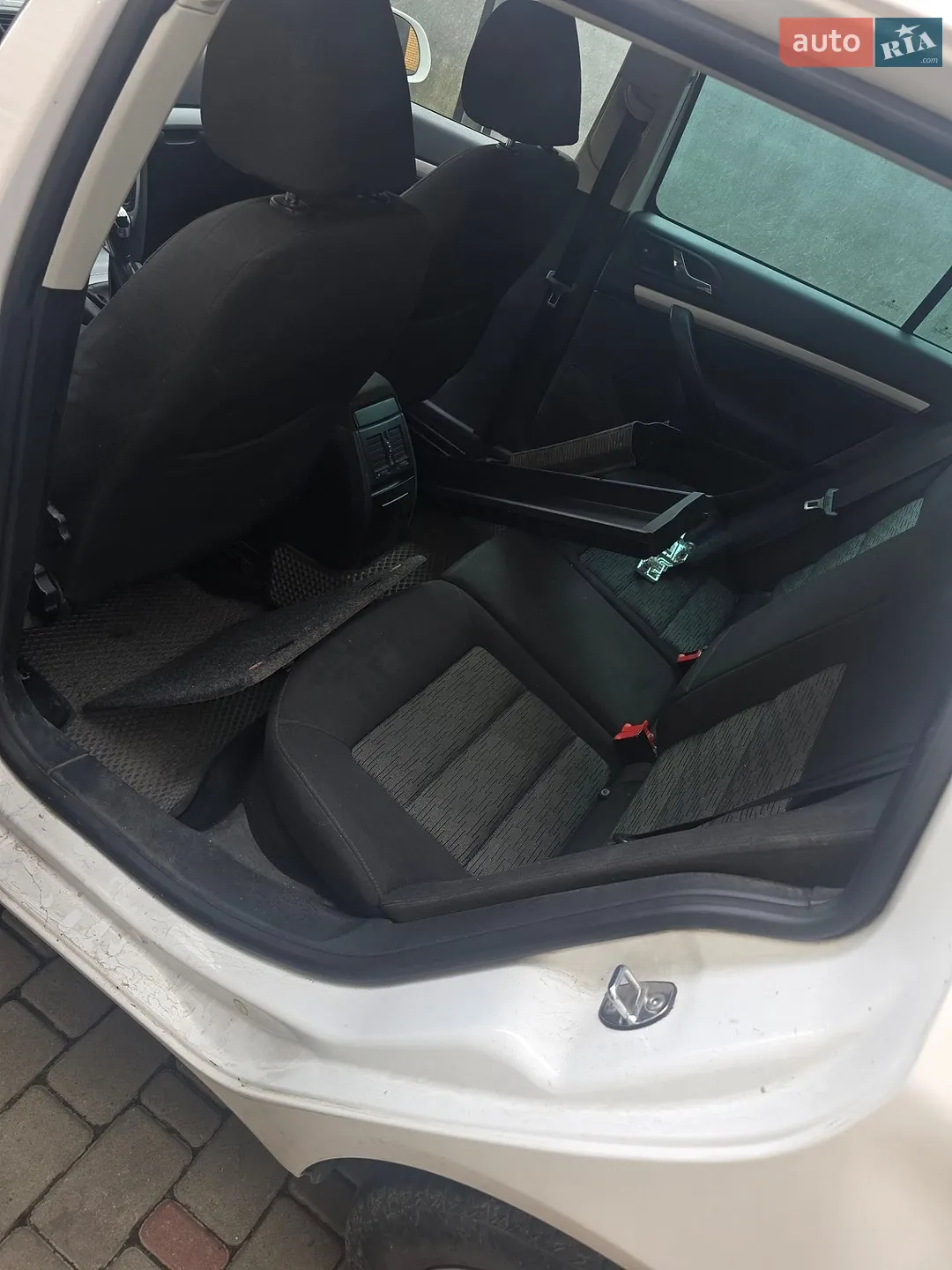 2010 Skoda Octavia - мініатюра 5