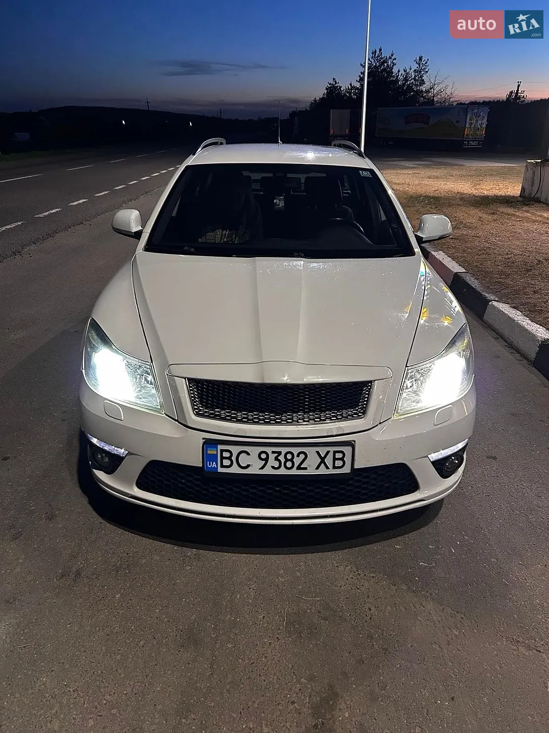 2011 Skoda Octavia - мініатюра 2