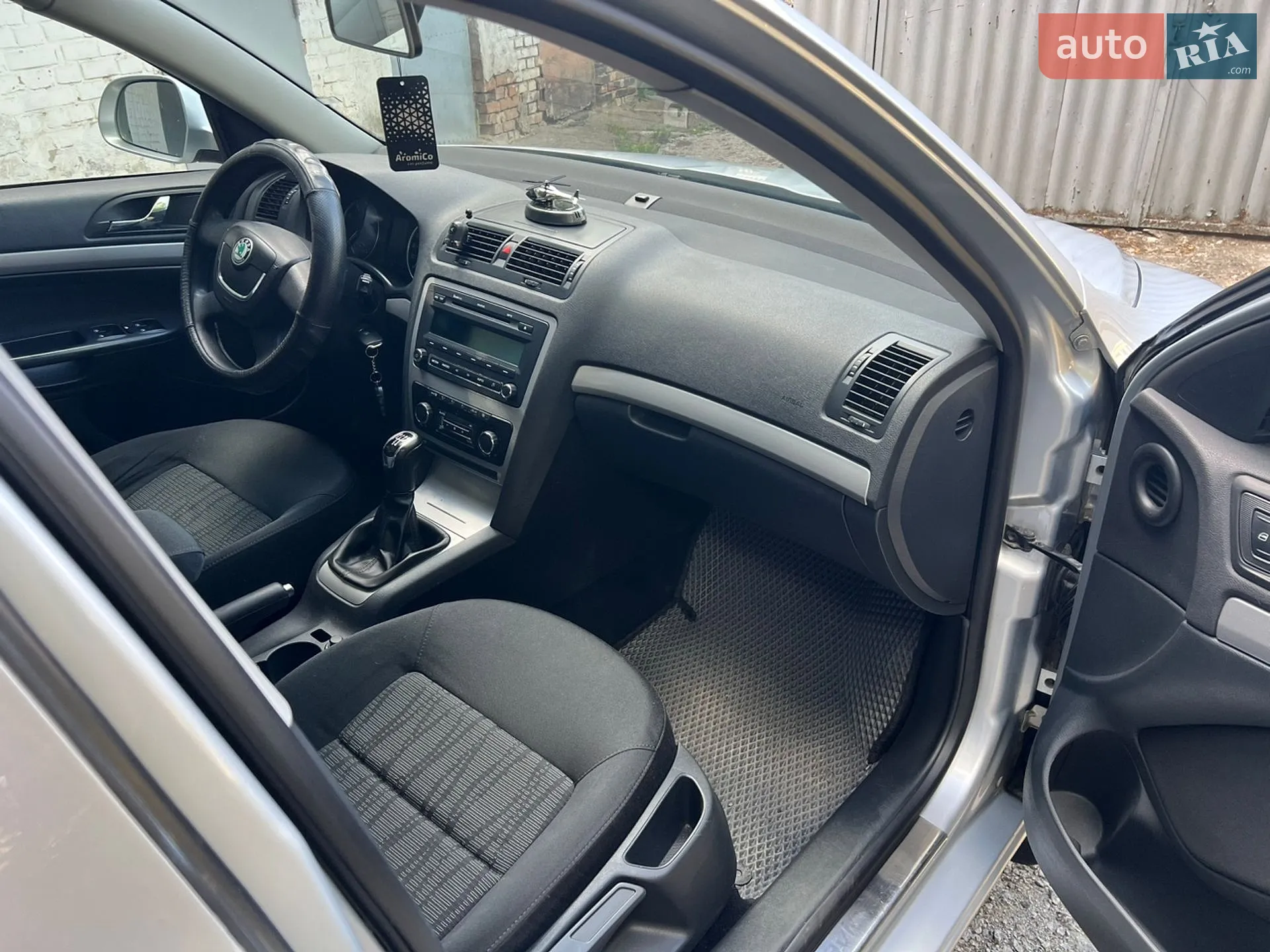 2010 Skoda Octavia - мініатюра 6