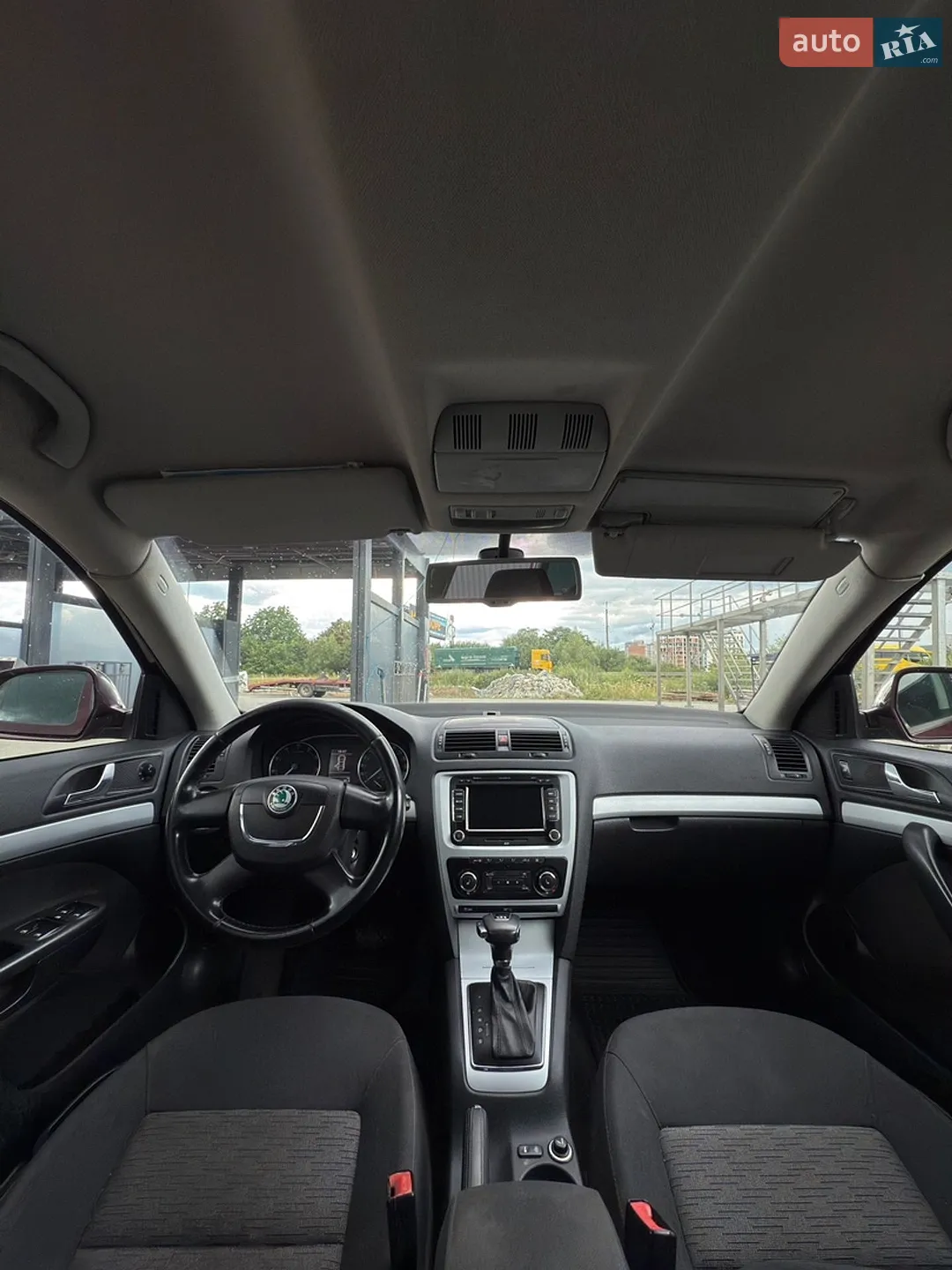 2010 Skoda Octavia - мініатюра 17