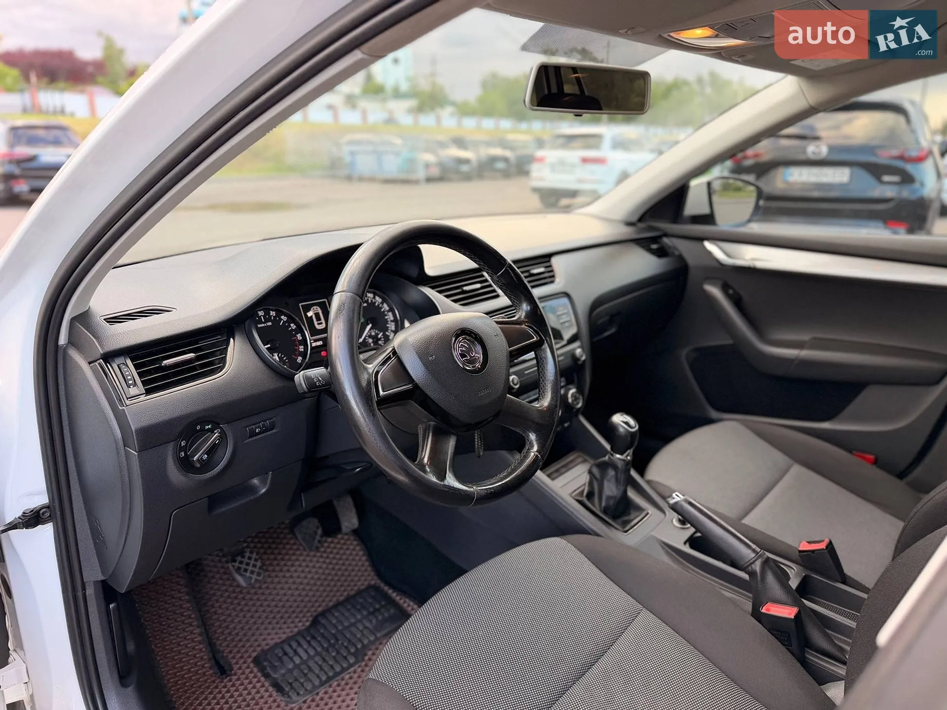 2015 Skoda Octavia - мініатюра 23