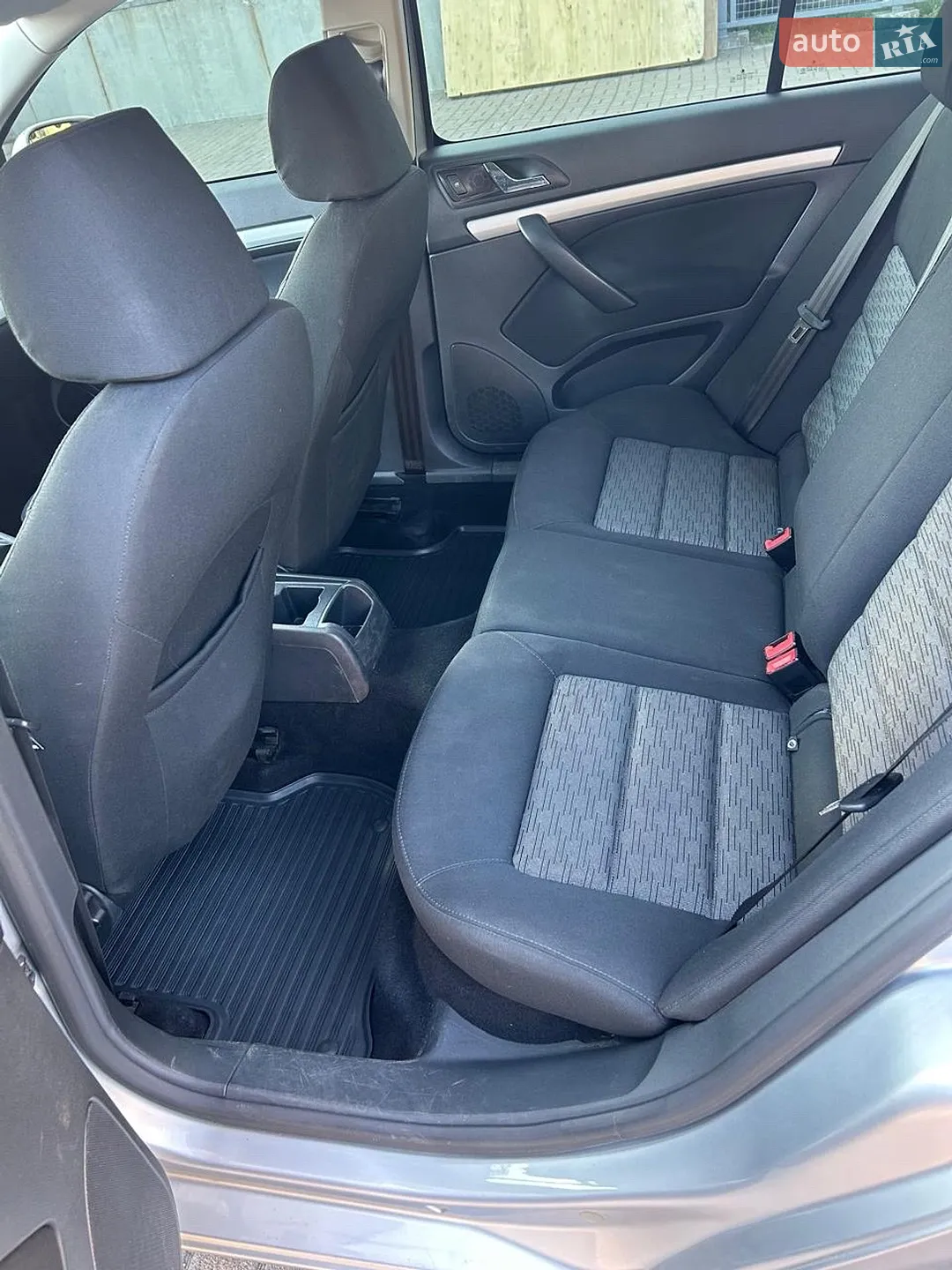 2010 Skoda Octavia - мініатюра 5