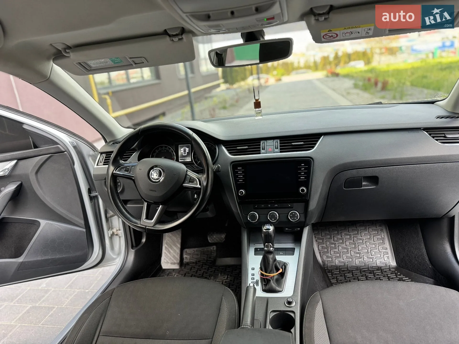 2017 Skoda Octavia - мініатюра 24