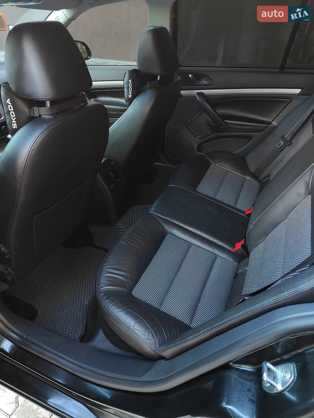 2010 Skoda Octavia - мініатюра 21
