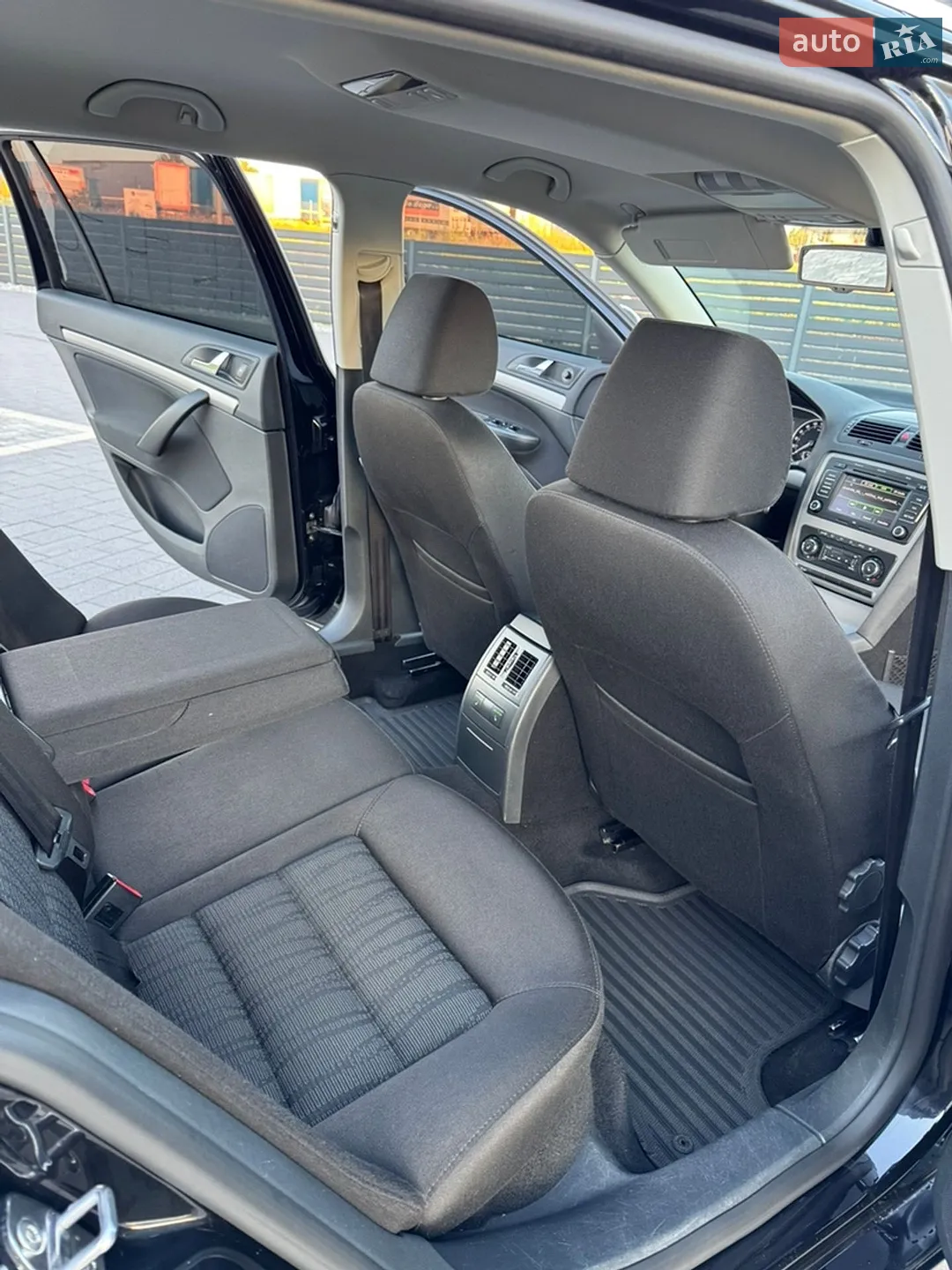 2011 Skoda Octavia - мініатюра 29