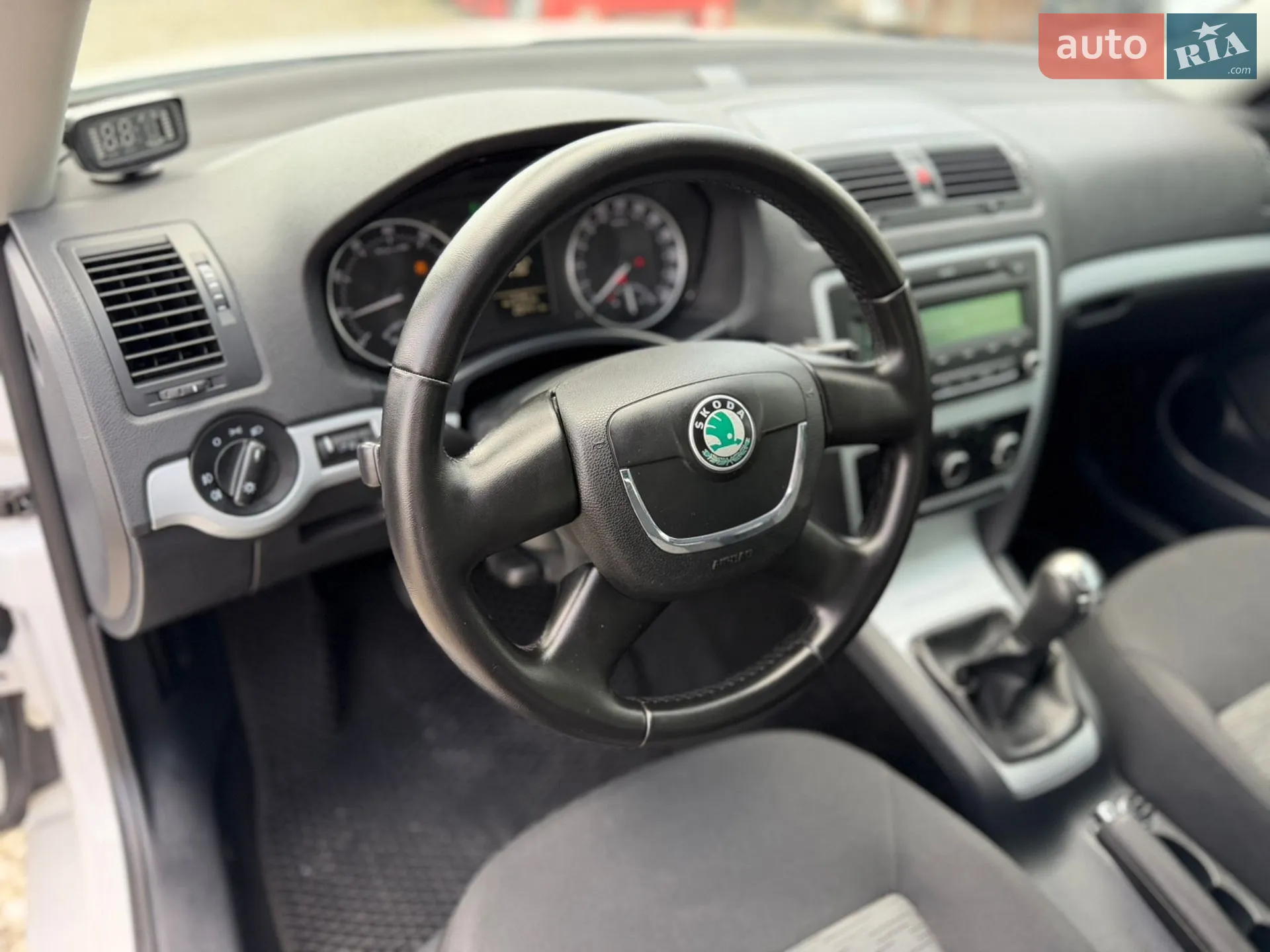 2010 Skoda Octavia - мініатюра 23