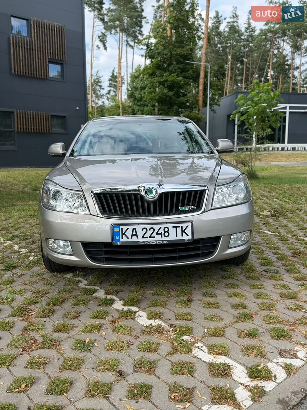 2010 Skoda Octavia - мініатюра 2