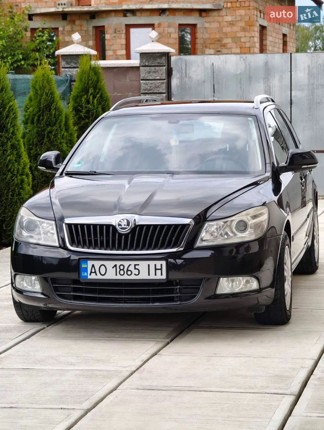 2010 Skoda Octavia - мініатюра 2