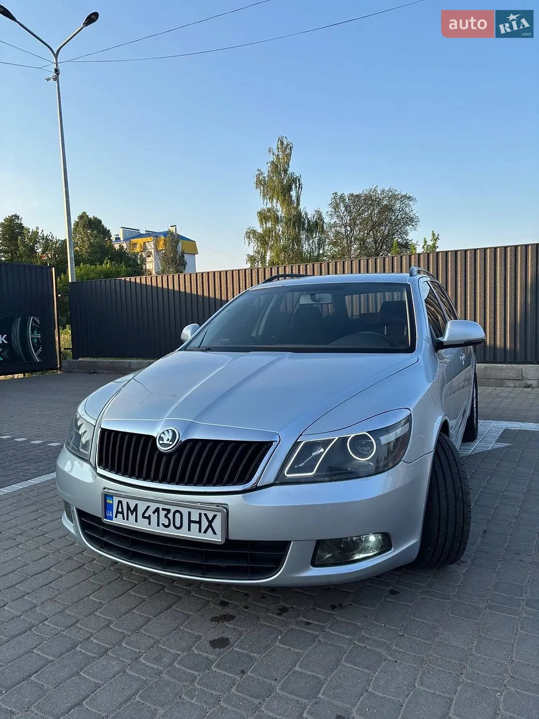 2010 Skoda Octavia - мініатюра 2