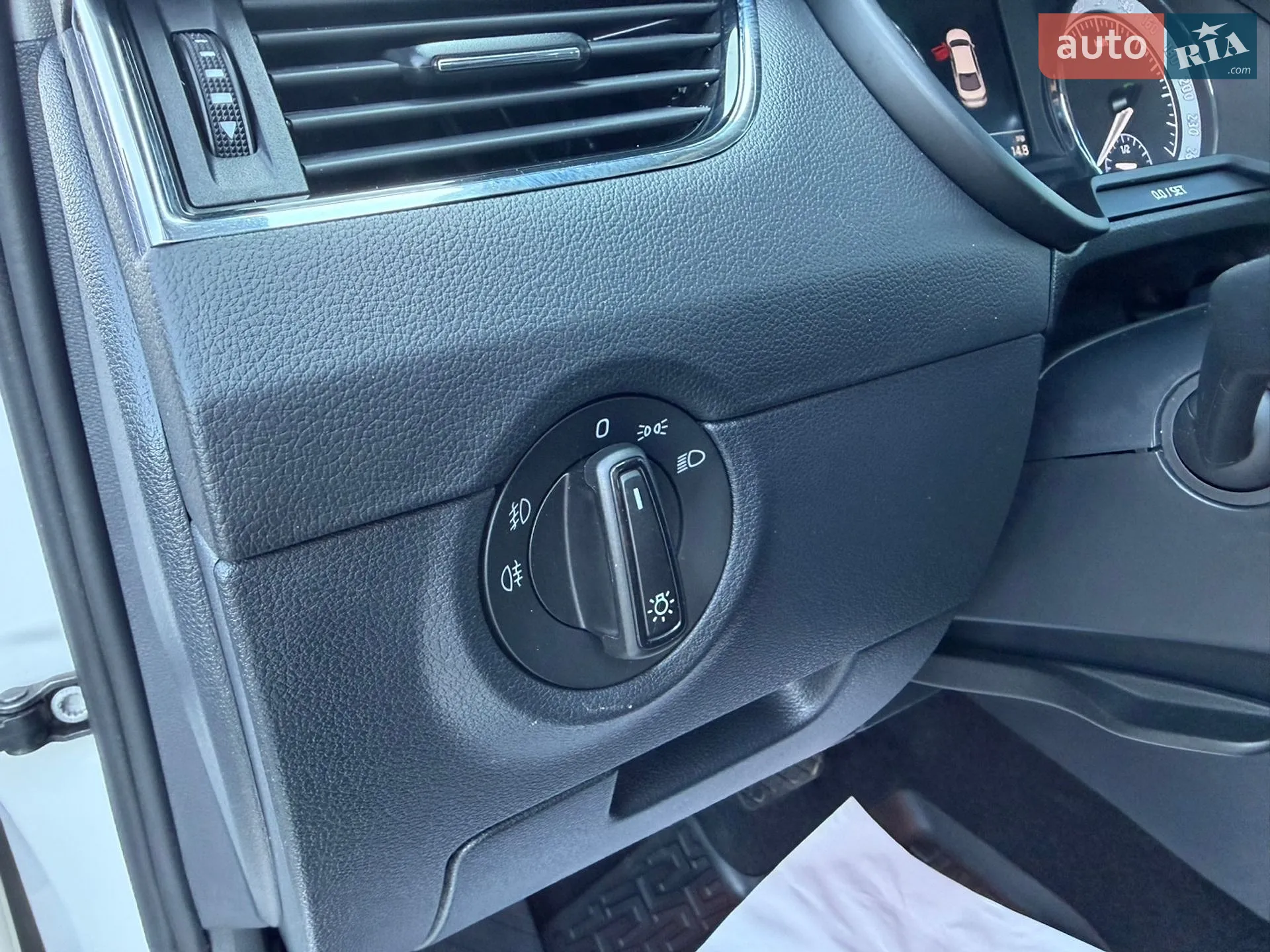 2019 Skoda Octavia - мініатюра 22