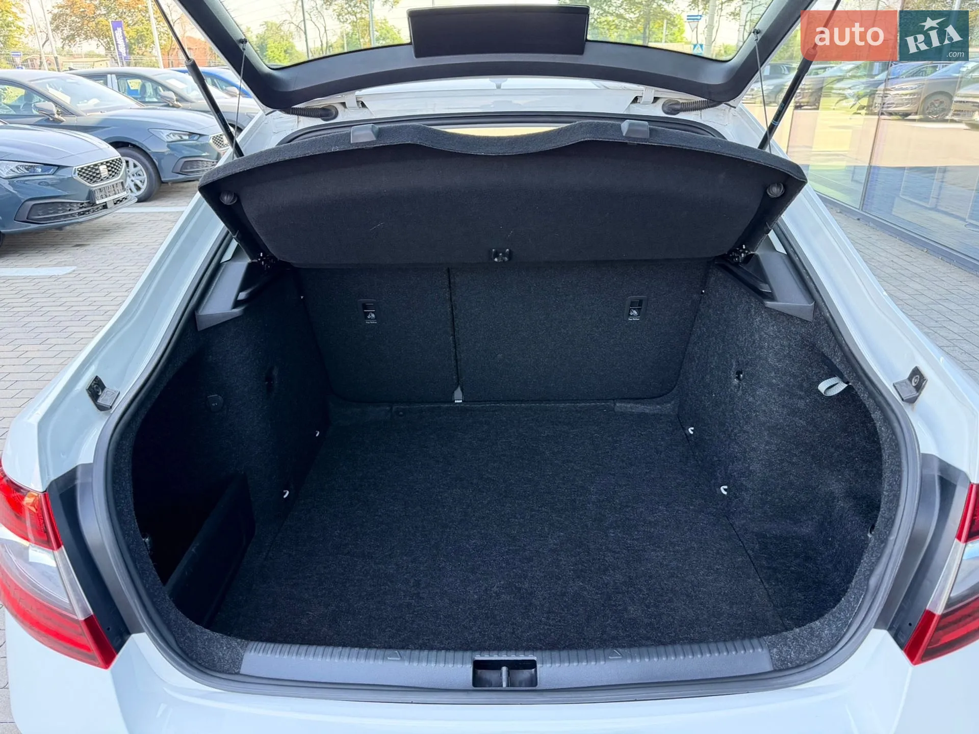 2019 Skoda Octavia - мініатюра 27