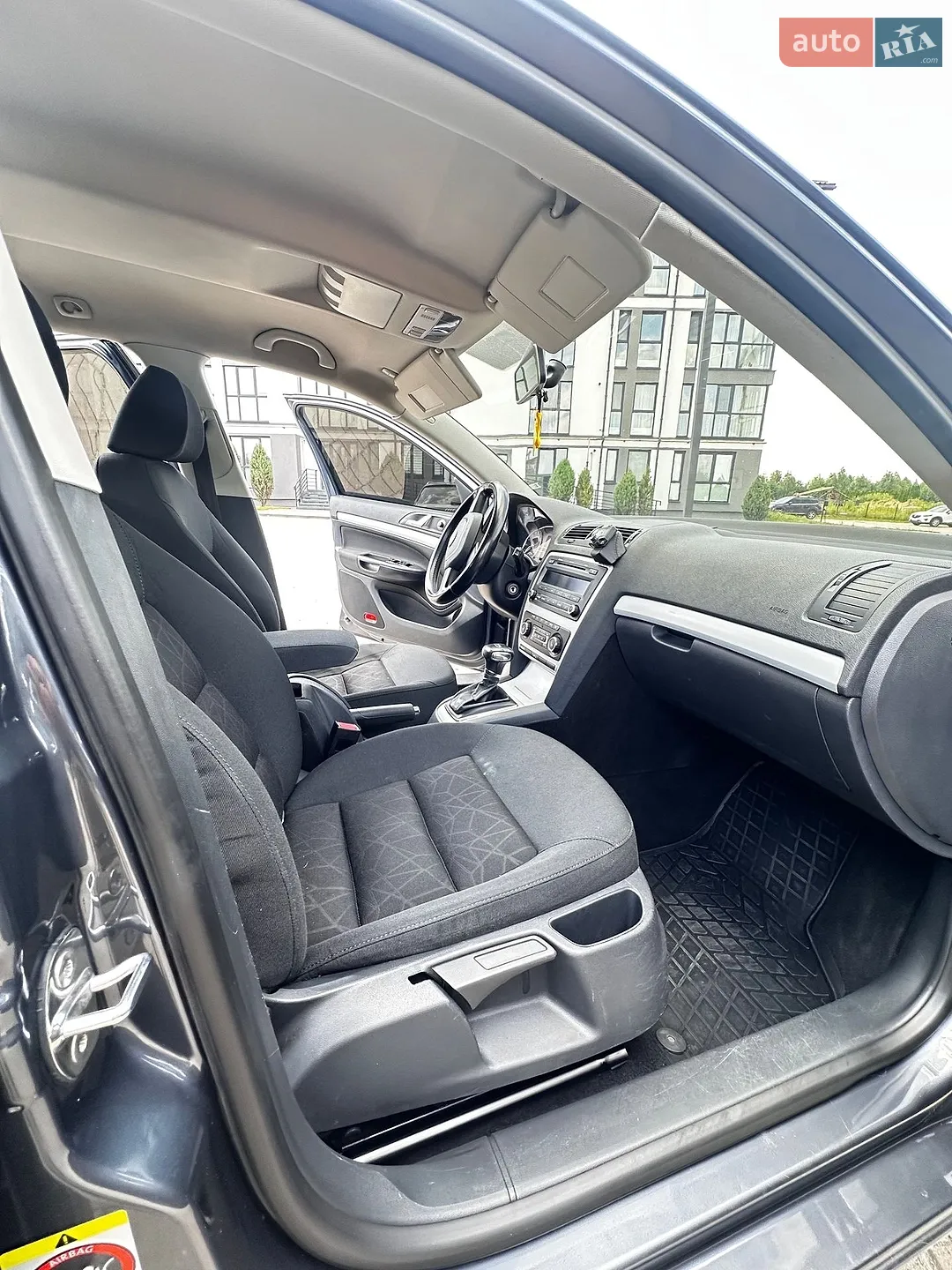2011 Skoda Octavia - мініатюра 17